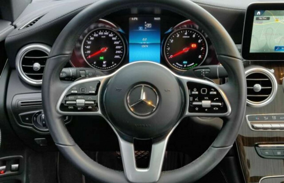 Mercedes-Benz GLC 300 4M AMG-Line|Distronic|AHK|Panoramadach