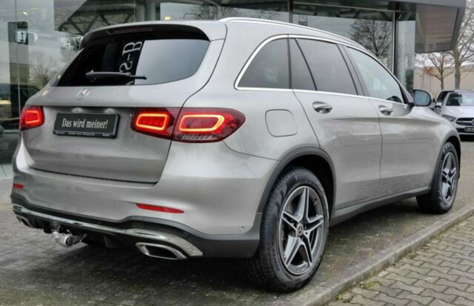 Mercedes-Benz GLC 300 4M AMG-Line|Distronic|AHK|Panoramadach