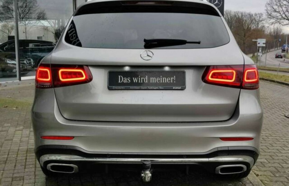 Mercedes-Benz GLC 300 4M AMG-Line|Distronic|AHK|Panoramadach