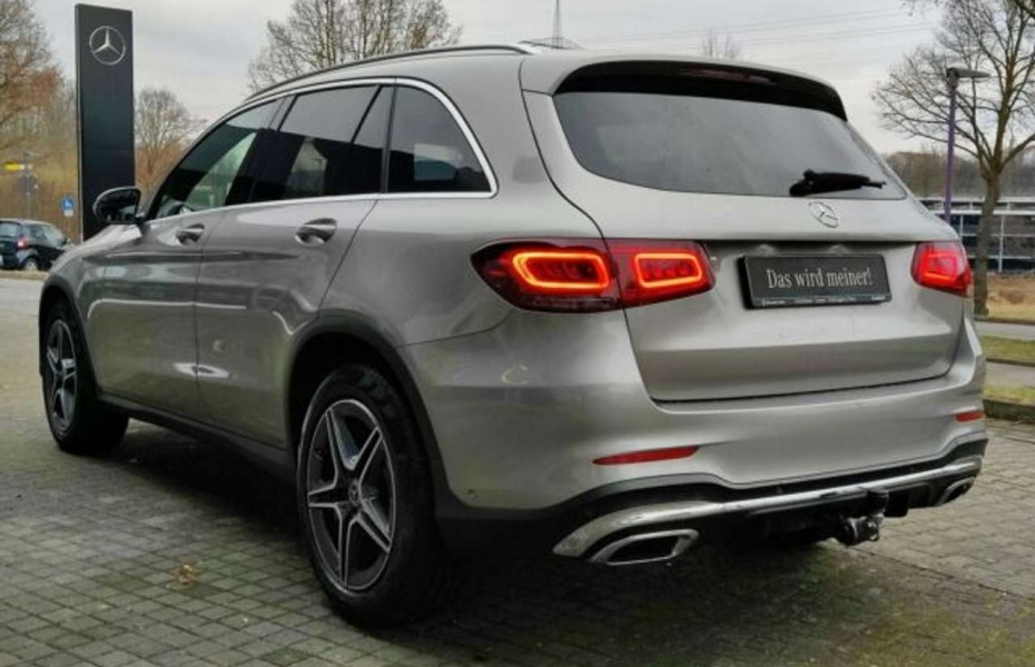 Mercedes-Benz GLC 300 4M AMG-Line|Distronic|AHK|Panoramadach