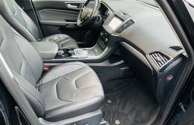 Ford S-MAX Titanium AWD Leder LED Navi Keyless Kurvenlicht e-