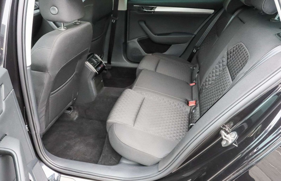 Škoda Superb SUPERB COMBI AMBITION 2.0 TDI 110kW DSG