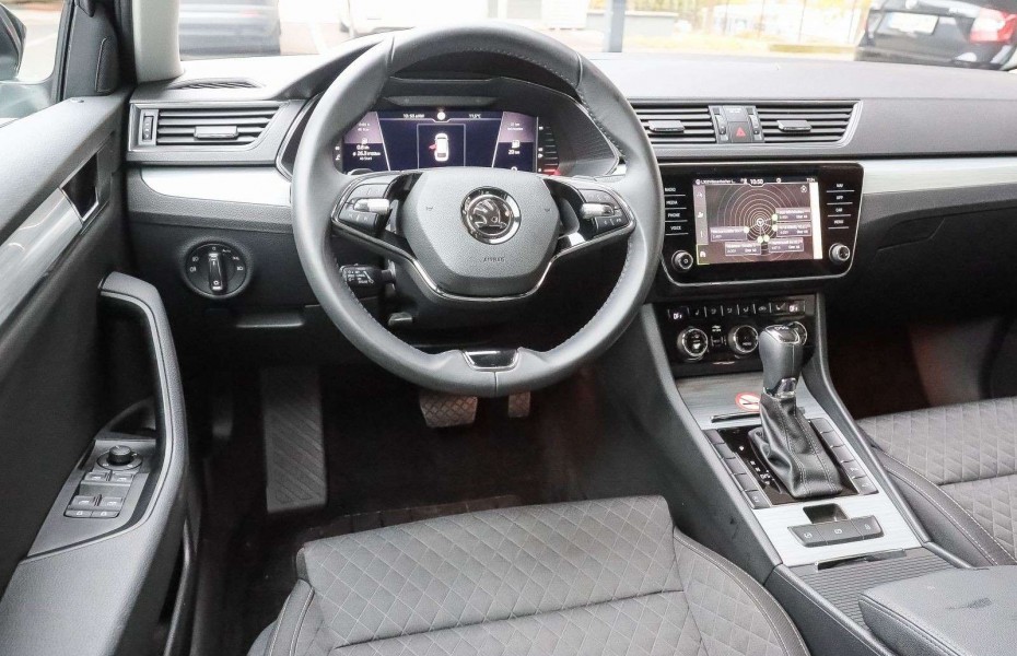 Škoda Superb SUPERB COMBI AMBITION 2.0 TDI 110kW DSG