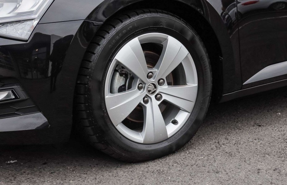 Škoda Superb SUPERB COMBI AMBITION 2.0 TDI 110kW DSG