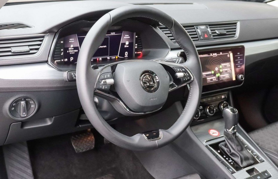 Škoda Superb SUPERB COMBI AMBITION 2.0 TDI 110kW DSG