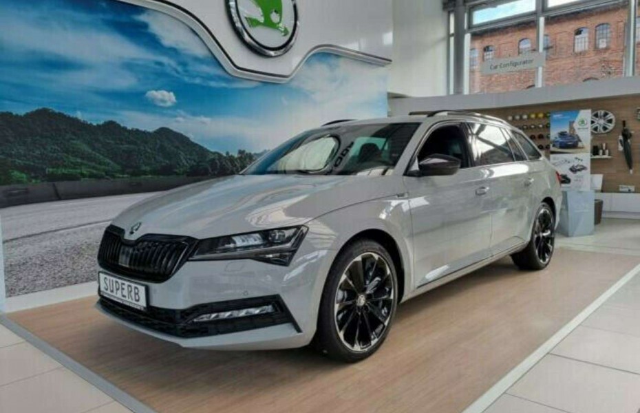 Škoda Superb Combi 2.0 TSi DSG SportLine AHK ACC Pano