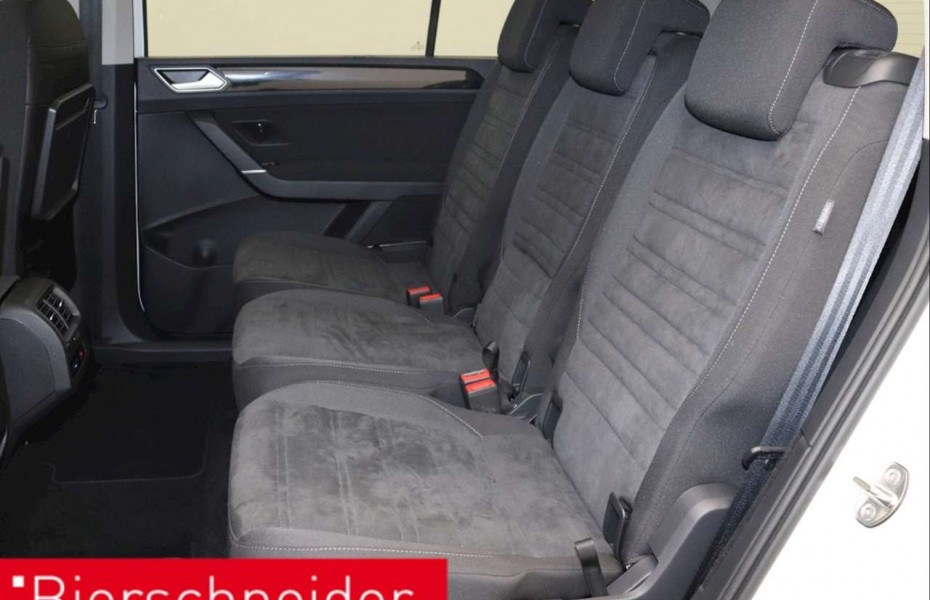 Volkswagen Touran 2.0 TDI DSG Highline R-Line 7-S. AHK PANORAMA ACC