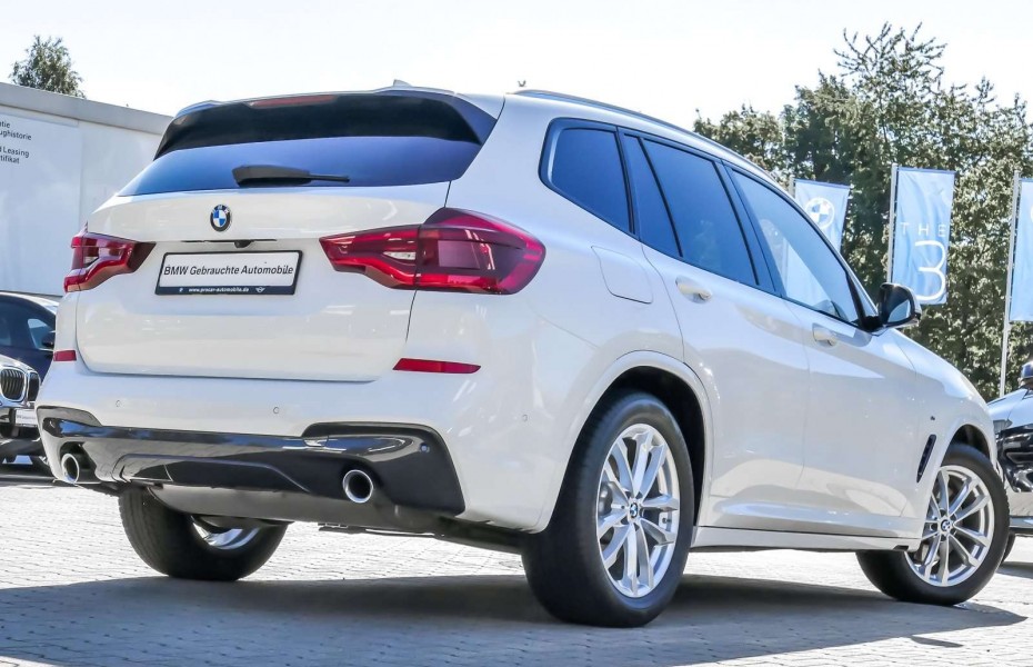 BMW X3 xDrive30i M SPORT+NAVI PROF+HUD+PANO+ACC+RFK+LED+D