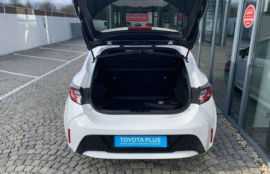 Toyota Corolla 1.8 Hybrid Team Deutschland - Navigationssystem