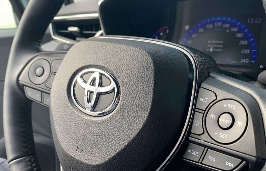 Toyota Corolla 1.8 Hybrid Team Deutschland - Navigationssystem