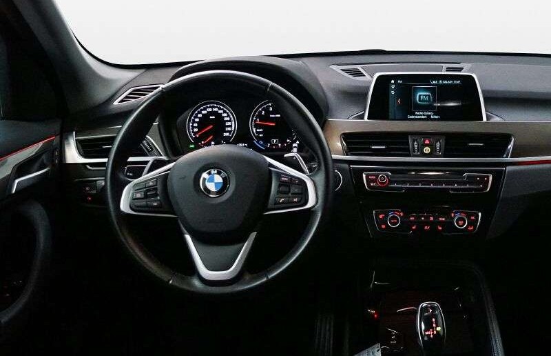 BMW X1 sDrive20i xLine  NAVI.SPORTSITZE.PARKASSIST