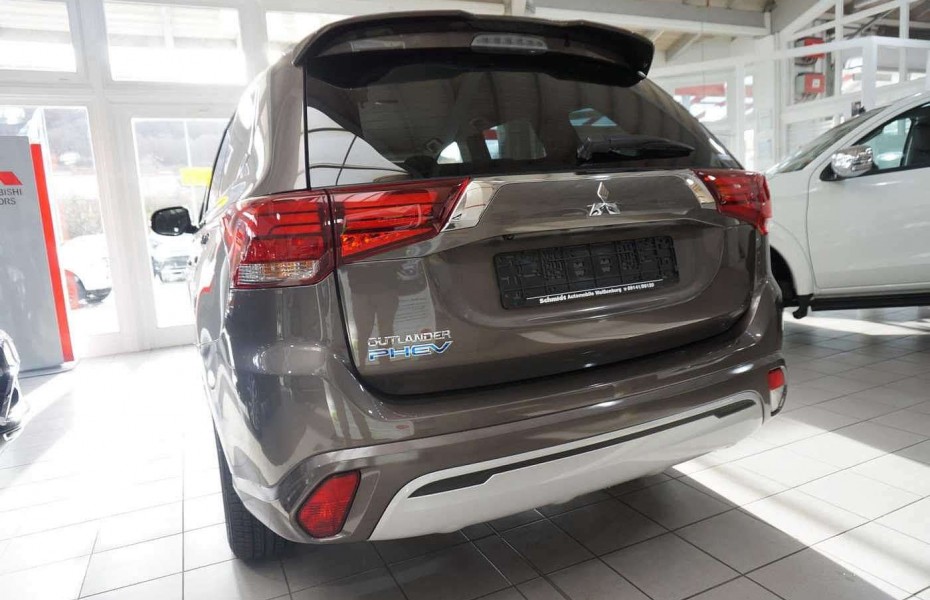 Mitsubishi Outlander Plug-In Hybrid MJ20 KAMERA/SHZG