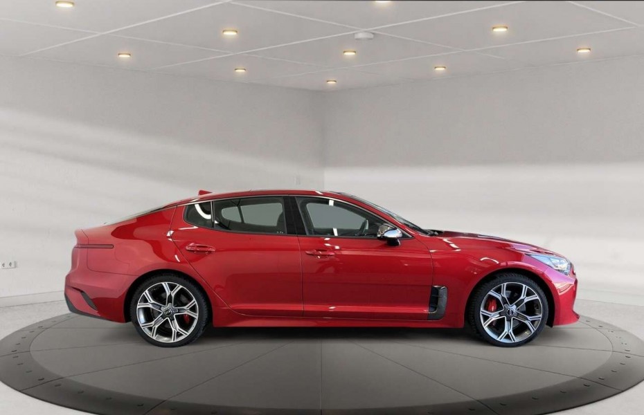 Kia Stinger 3.3 T-GDI AWD GT Panorama Navi Head-Up ! Klima/BC