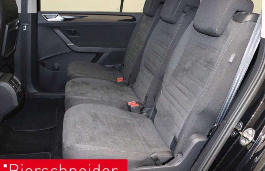 Volkswagen Touran 2.0 TDI DSG Highline 7-S. AHK 4-J-GAR. ACC EL.KLAP