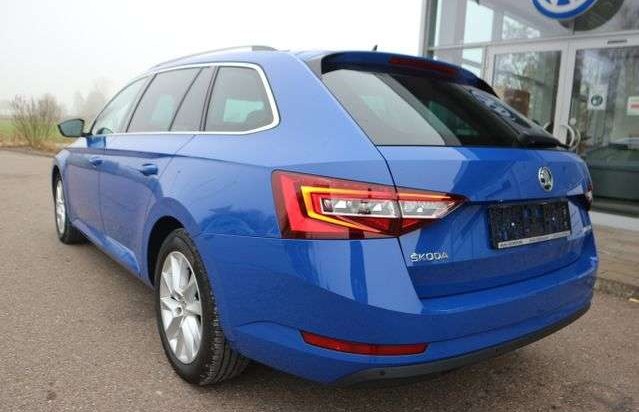 Škoda Superb Combi 2.0 TDI DSG STYLE NAVI+XENON+BLUETO