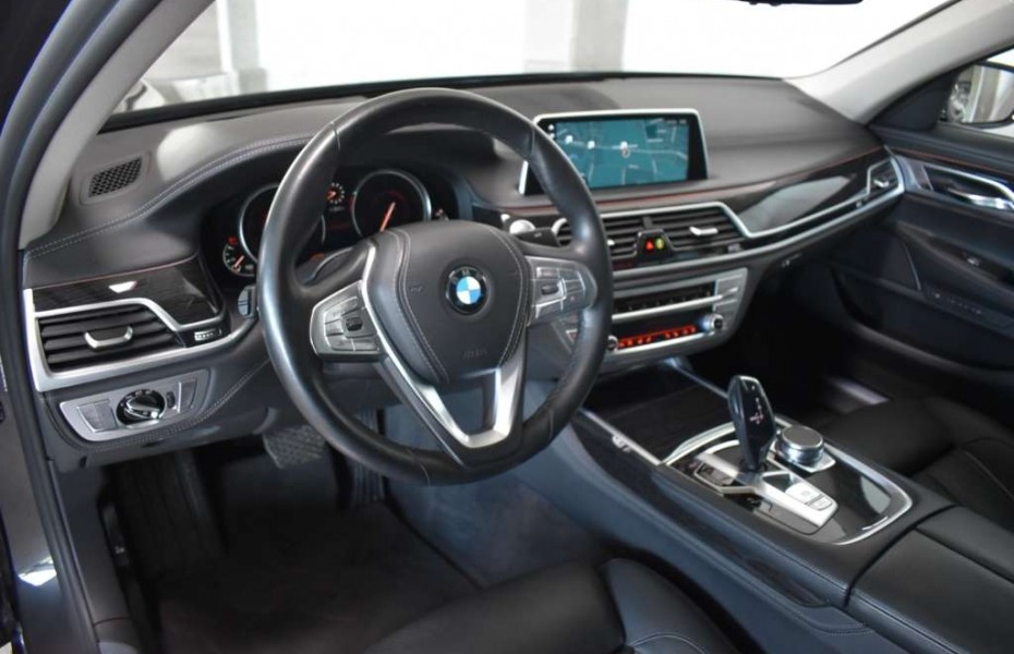 BMW Řada 7 730d xDrive Laser LED NezTop Masáže Pano HUD AdTemp