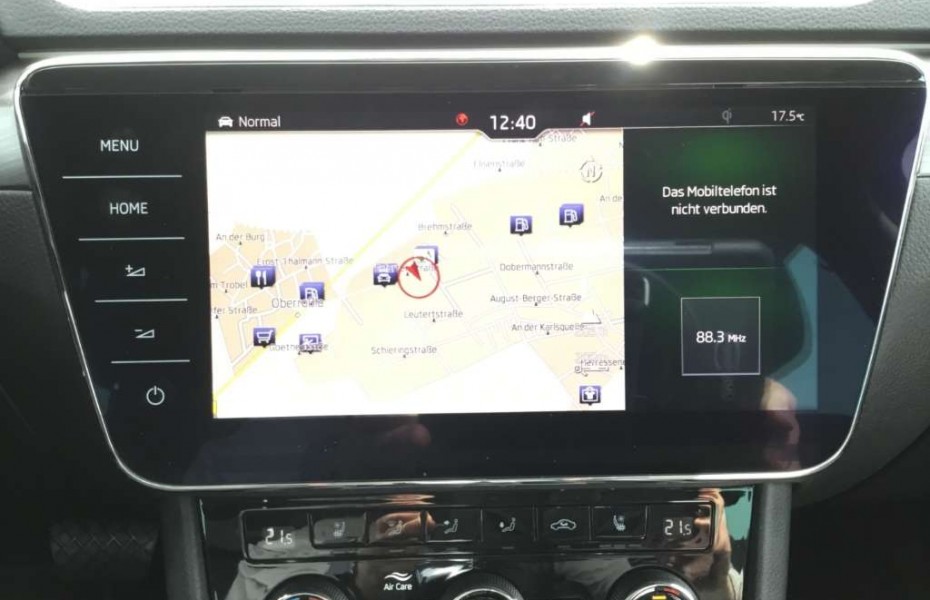 Škoda Superb Combi 2.0TDI DSG Premium Edition Xenon Navi AHK DC