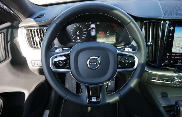 Volvo XC60 T8 Twin Engine R-Design LED HUD PANORAMA