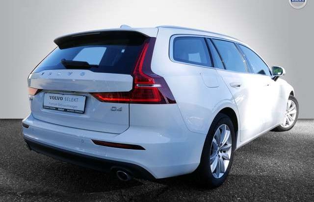 Volvo V60 D4 Momentum PDC SHZ KAMERA NAVI LED ACC