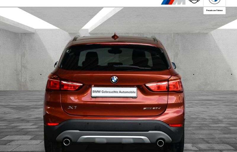 BMW X1 sDrive20dA xLine Navi.LED.HUD.RFK.ACC.Stauass
