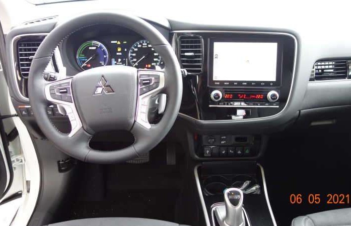 Mitsubishi Outlander PHEV 2.4 PLUS FA-Paket