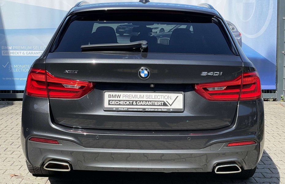 BMW Řada 5 i xDrive Tou M-Sporpaket Ad.LED Pano AHK DA+ HUD