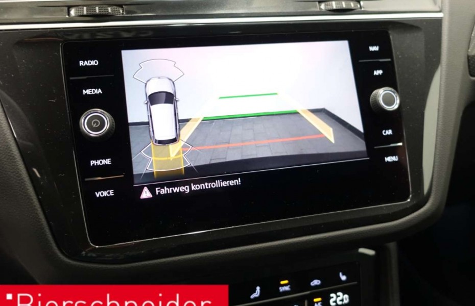 Volkswagen Tiguan 2.0 TSI DSG 4Mo. R-Line 19 AHK MATRIX ACC KAMERA H