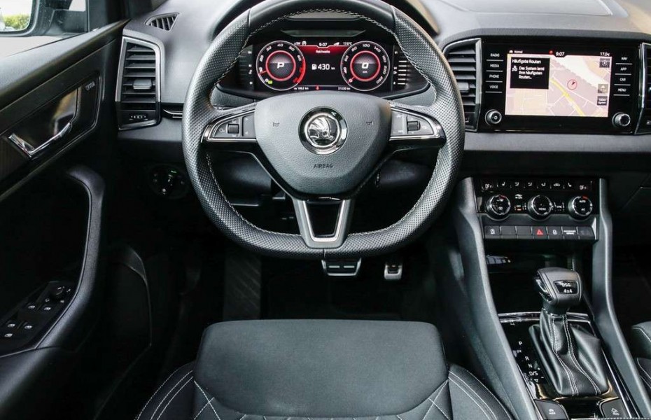 Škoda Karoq 1.5 TSI DSG 4x4 Sportline Navi/LED/Pano