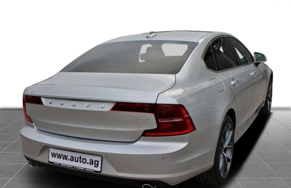 Volvo S90 D4 MOMENTUM HEADUP XENIUM MJ2019