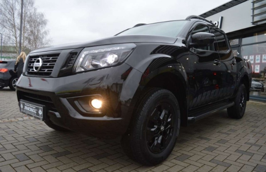 Nissan Navara N-GUARD DC 4 X 4 2,3 dCi *PGD* *LED* *NAVI* TEILLE