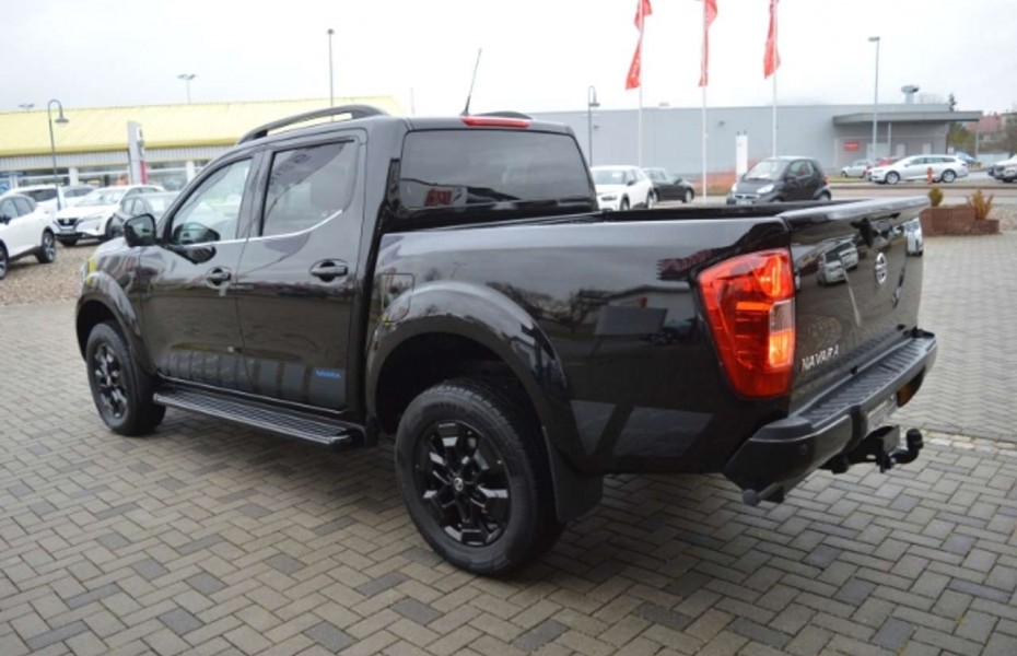 Nissan Navara N-GUARD DC 4 X 4 2,3 dCi *PGD* *LED* *NAVI* TEILLE