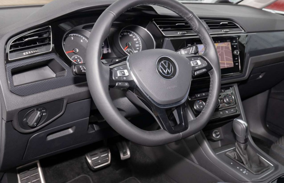 Volkswagen Touran 2.0 TDI DSG United LED Kamera Navi Pano 