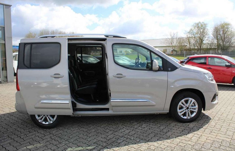 Toyota ProAce City Verso 1.5 D-4D L1 Panoramadach, Kamera