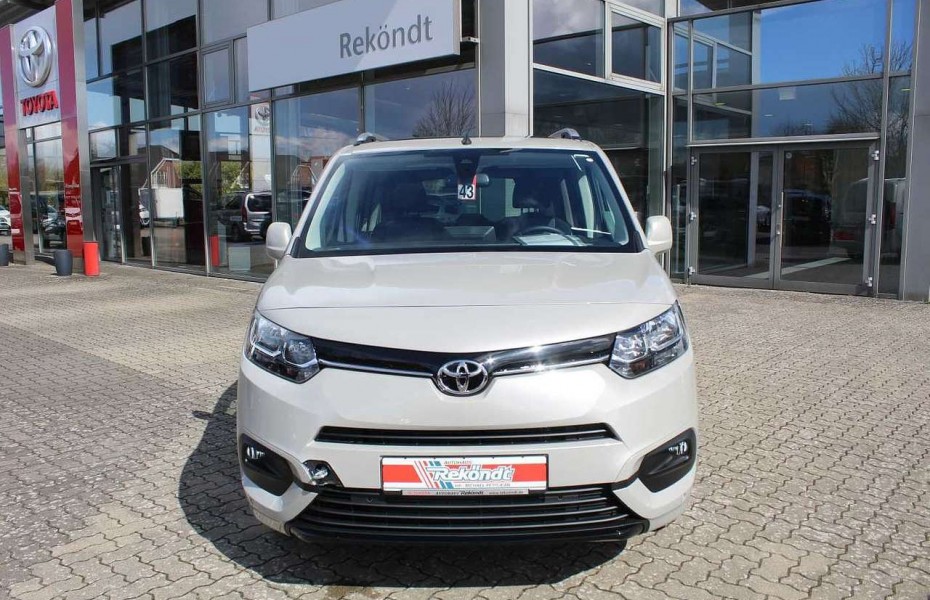 Toyota ProAce City Verso 1.5 D-4D L1 Panoramadach, Kamera