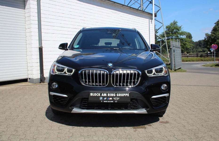 BMW X1 sDrive20d xLine Shz LED PA PDC CarPlay Navi