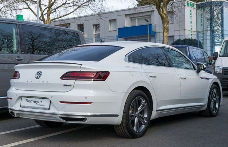 Volkswagen Arteon 2.0 TDI DSG 4M R-LINE DYNAUDIO AHK KAMERA