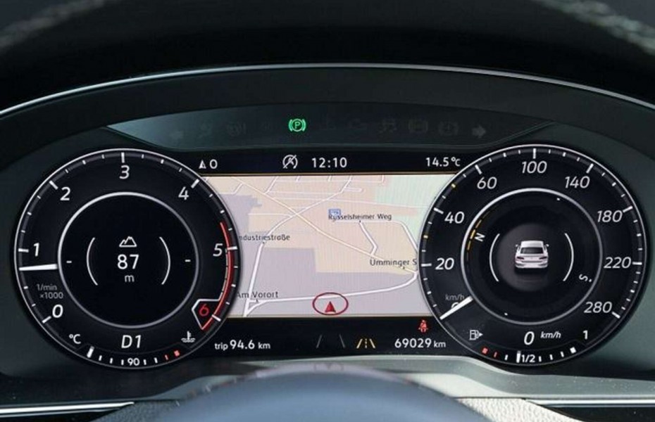 Volkswagen Arteon 2.0 TDI DSG 4M R-LINE DYNAUDIO AHK KAMERA