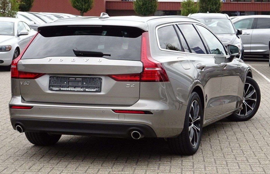 Volvo V60 D4 Momentum Pro IntelliSafe/Sitzheizung/BLIS