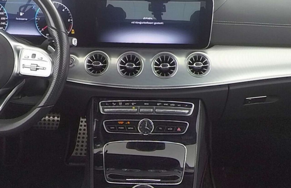 Mercedes-Benz Třídy E 220 d AMG+Navi+SHZ+LED+HUD+Wide+Kam+Spiegel-P