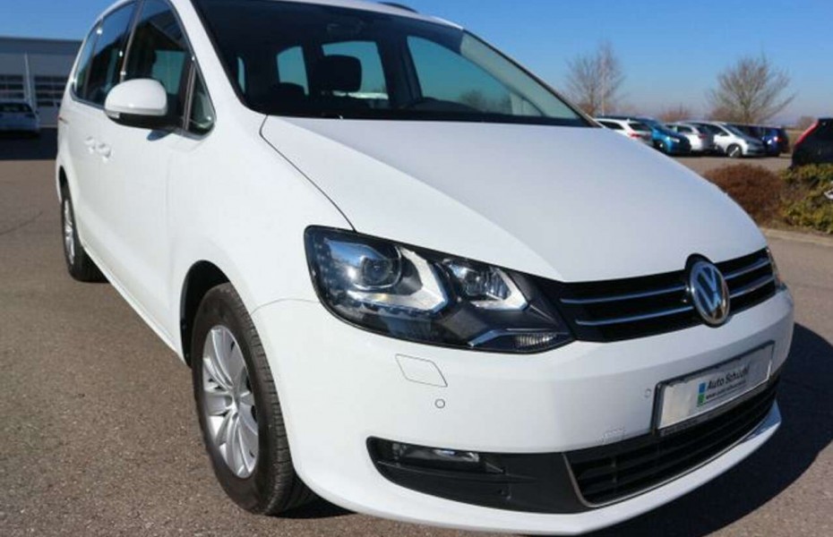 Volkswagen Sharan 2.0 TDI DSG COMFORTLINE 7-SITZER NAVI+XEN