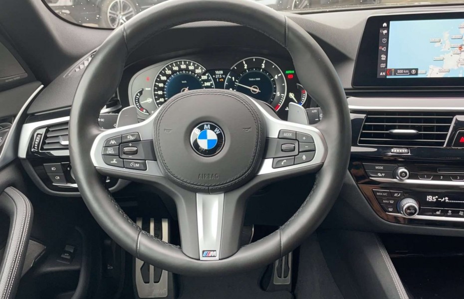 BMW Řada 5 d Touring| M Sportpaket| DrivAssPro| ParkAss| Head