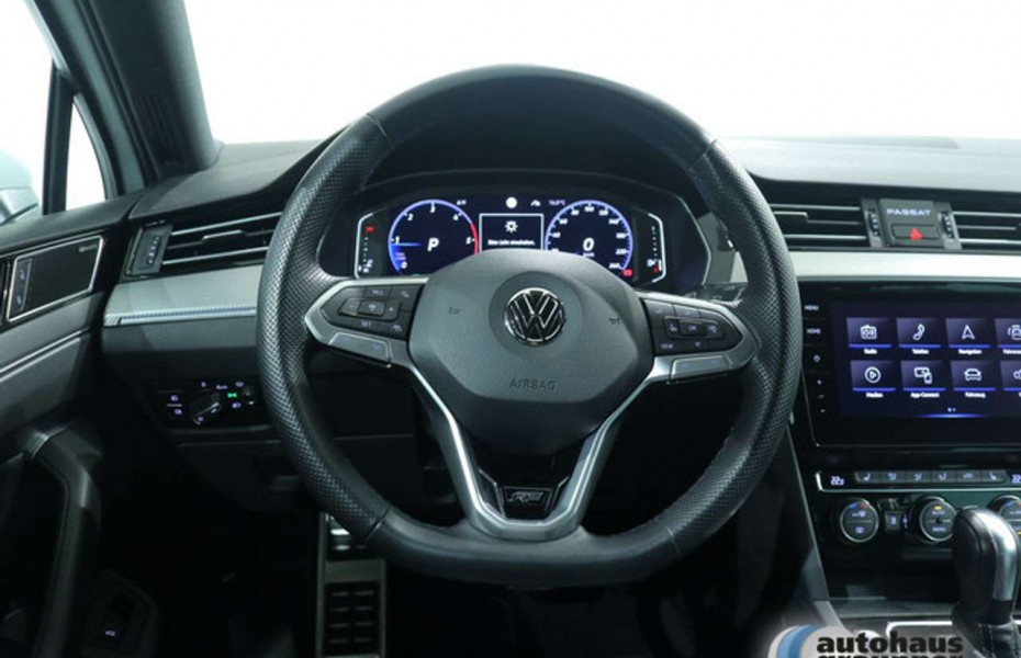 Volkswagen Passat 2.0 TDI R-Line AHK HUD STANDHZ