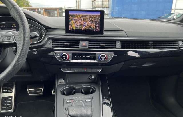 Audi A4 Avant 40 TFSI S-Line - LED Navi PDC Bluetooth
