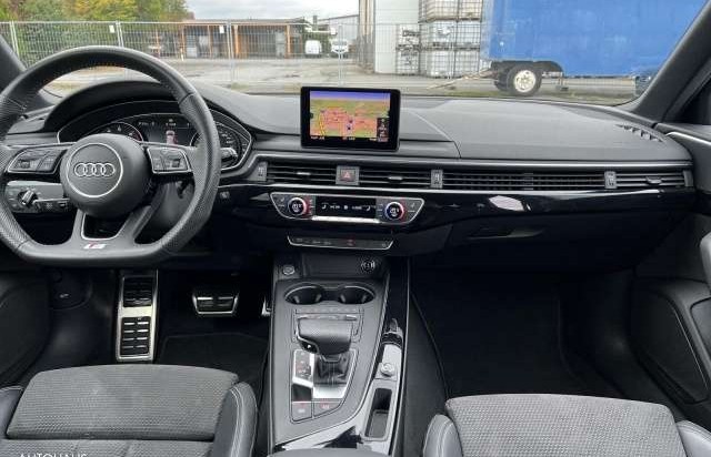 Audi A4 Avant 40 TFSI S-Line - LED Navi PDC Bluetooth