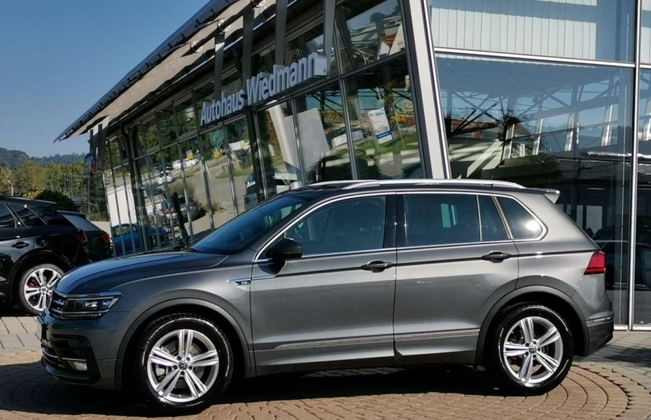 Volkswagen Tiguan R-Line 2.0TDI 4MOT DSG, Stdhzg+AHK+HuD+Pano+LED