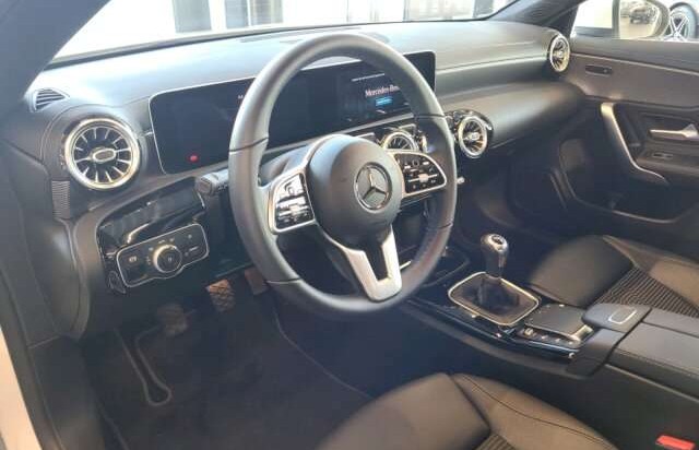 Mercedes-Benz CLA 180 d Progressive Panorama LED NAVI PREMIUM Navi