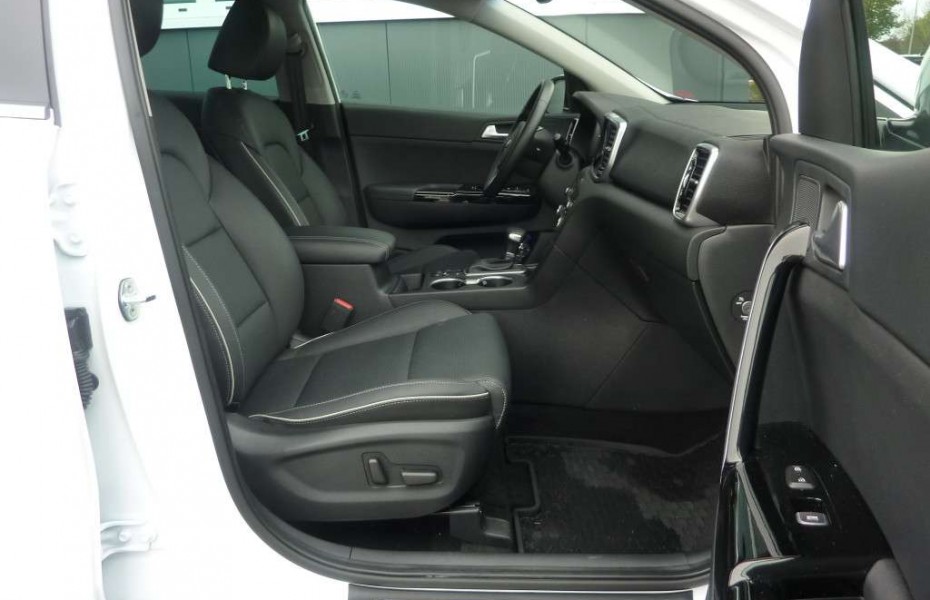 Kia Sportage 2,0 Crdi AT Platinum 4WD Leder P-Dach