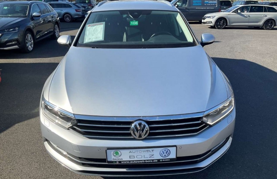 Volkswagen Passat Variant Highline 2.0 TDI DSG LED Navi ACC Keyless Massages