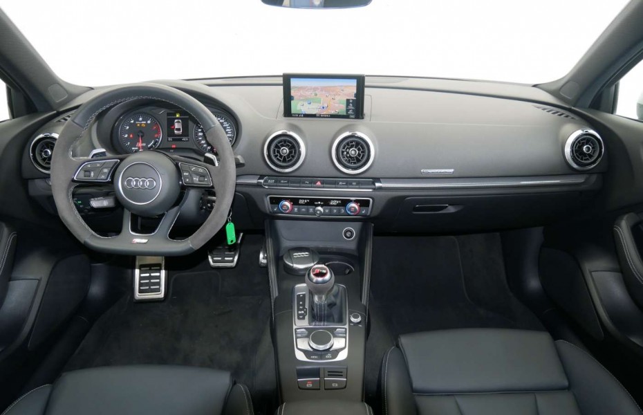 Audi RS 3 RS 3 Limousine *LEDER*V-Max* RS-ABGAS/LED/NAVI/PDC