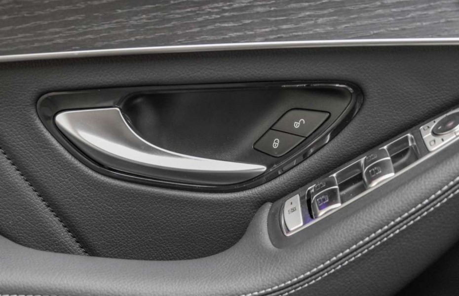 Mercedes-Benz GLC 200 4M AMG+Pano+Multibeam LED+Kamera+Night+AHK